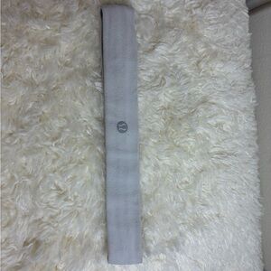 lululemon athletica light gray/white reversible sweat-wicking headband
